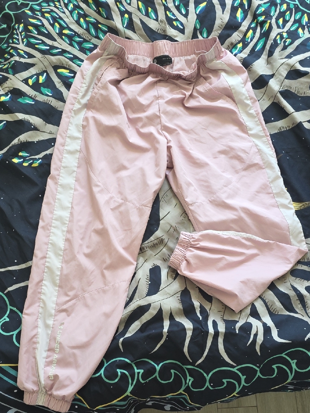 Under Armour Light Pink Womems Medium Joggers with White Side Stripes
